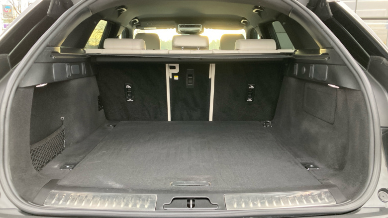 Land Rover Range Rover Velar 2.0 D200 R-Dynamic SE 5dr Auto Diesel Estate